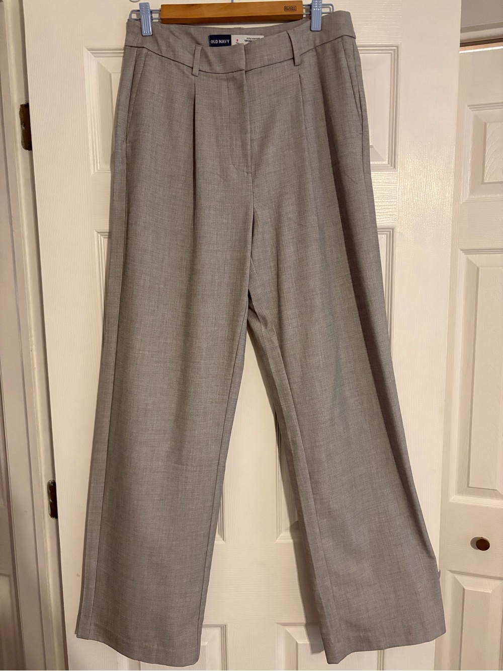 Old Navy NWOT Light Gray Wide-Leg Dress Pants